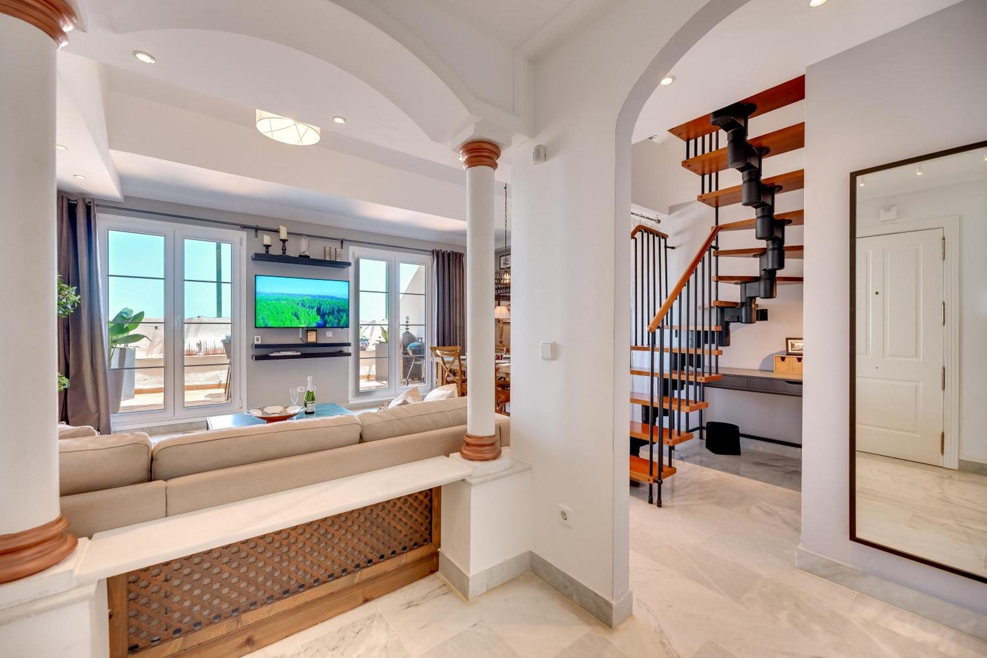 Elegant 2 Bdrm Penthouse With Bbq And Pools Lägenhet Marbella Exteriör bild