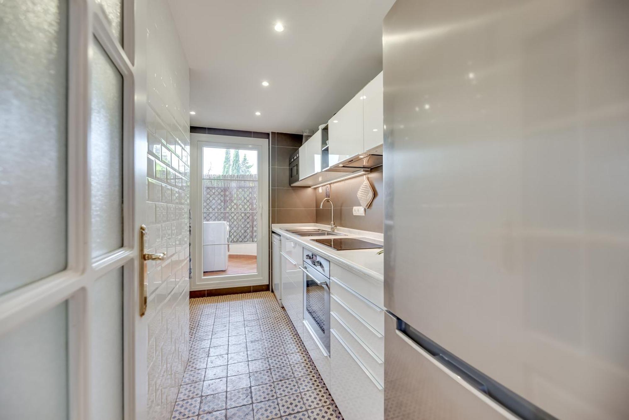 Elegant 2 Bdrm Penthouse With Bbq And Pools Lägenhet Marbella Exteriör bild