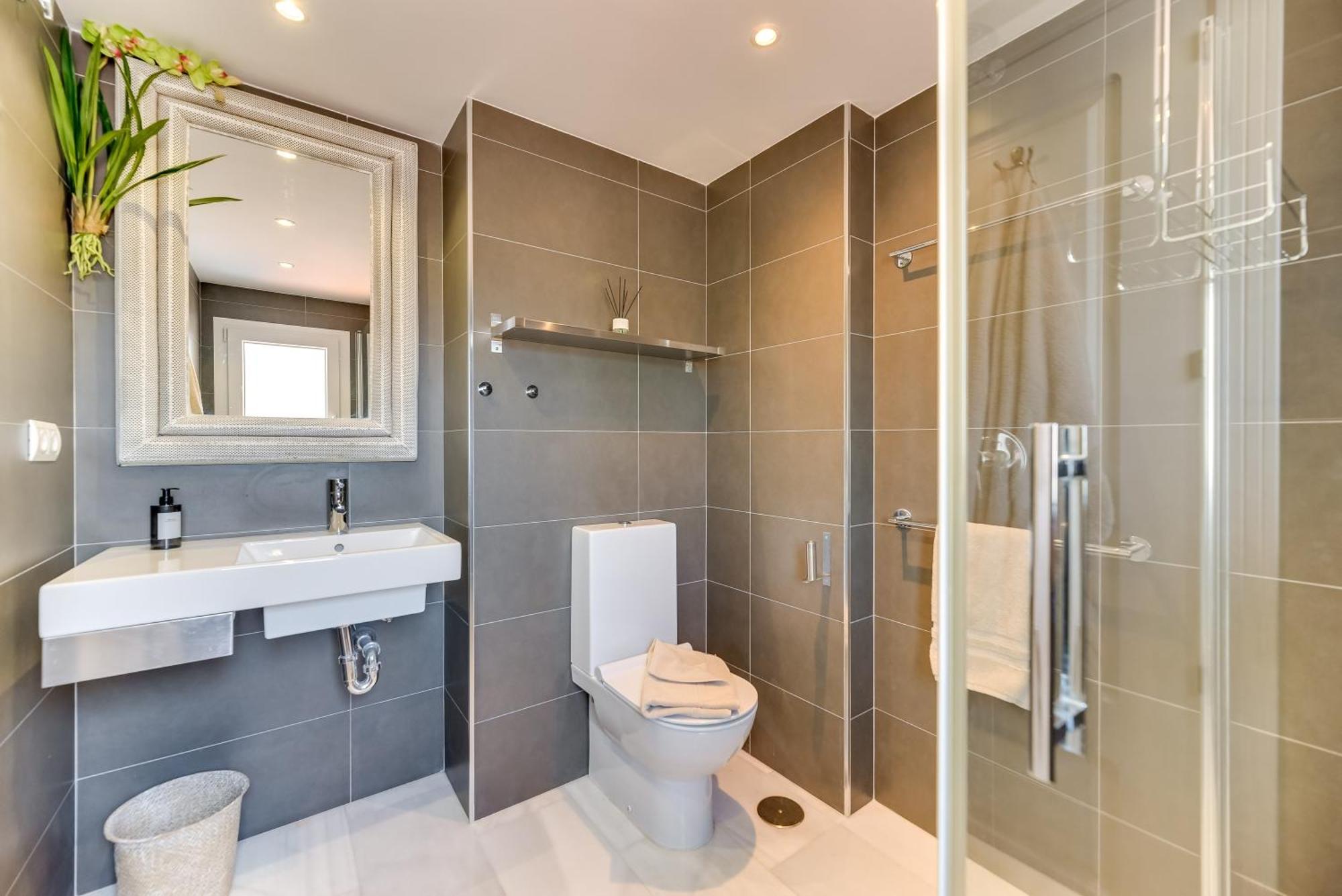 Elegant 2 Bdrm Penthouse With Bbq And Pools Lägenhet Marbella Exteriör bild