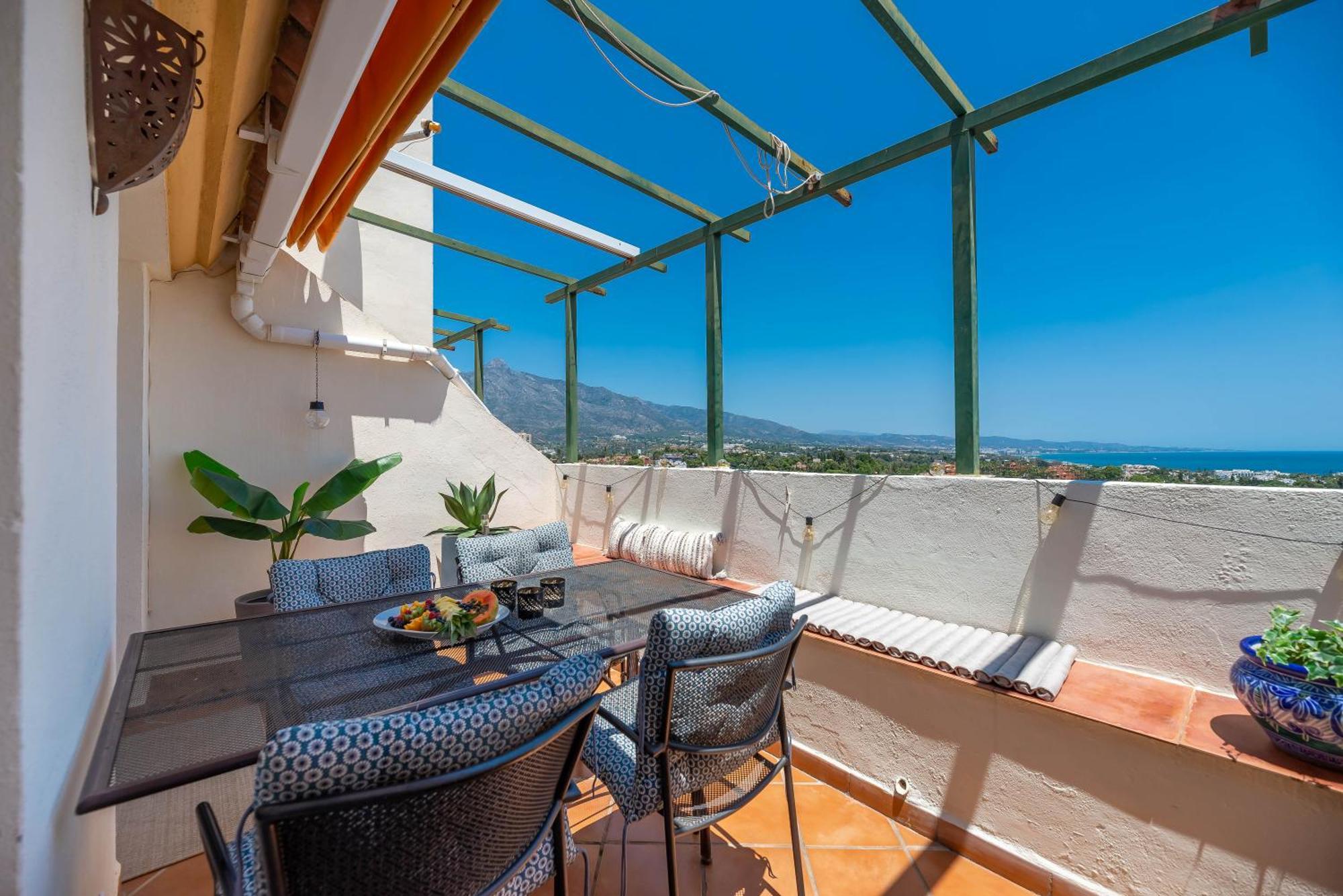 Elegant 2 Bdrm Penthouse With Bbq And Pools Lägenhet Marbella Exteriör bild