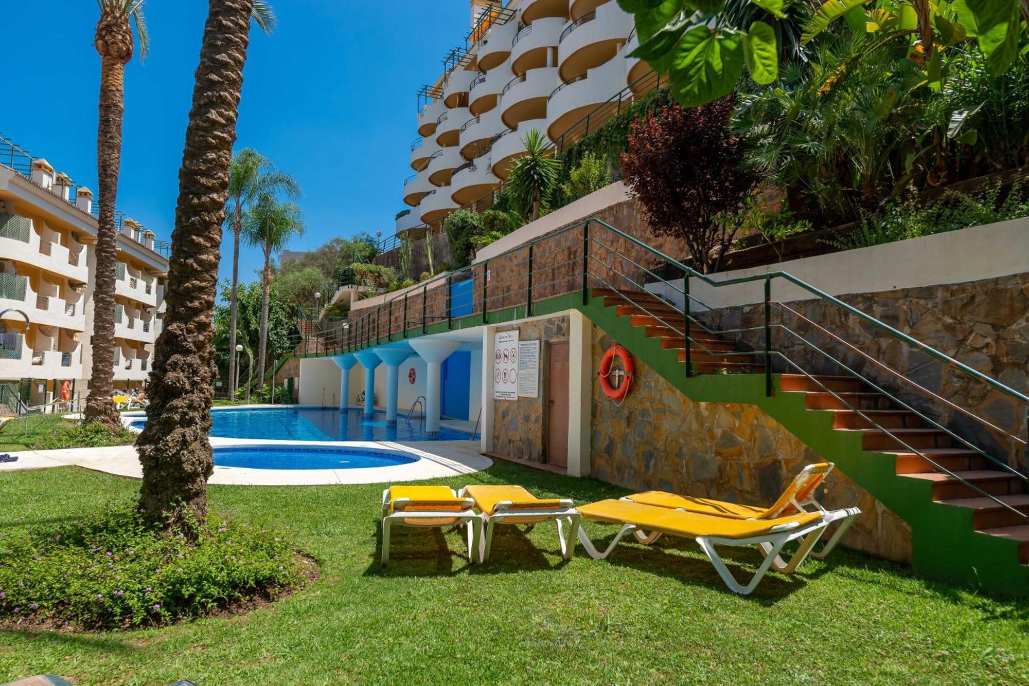 Elegant 2 Bdrm Penthouse With Bbq And Pools Lägenhet Marbella Exteriör bild